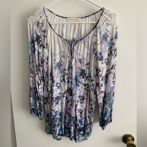 Love stitch medium size blue floral blouse